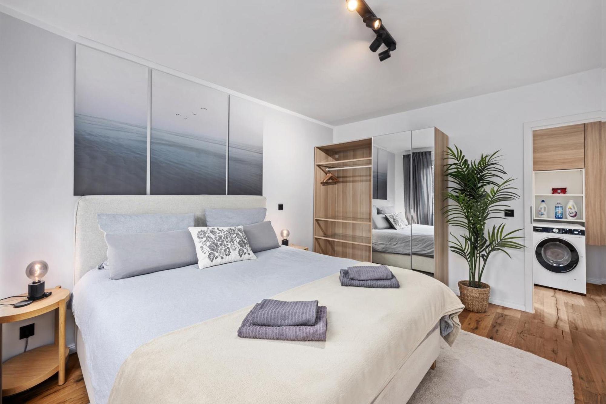 Edler Wohnraum Noble Stadtoase Mit Boxspringbett, Kaffeevollautomat, Lift & Parkplatz ケムニッツ エクステリア 写真