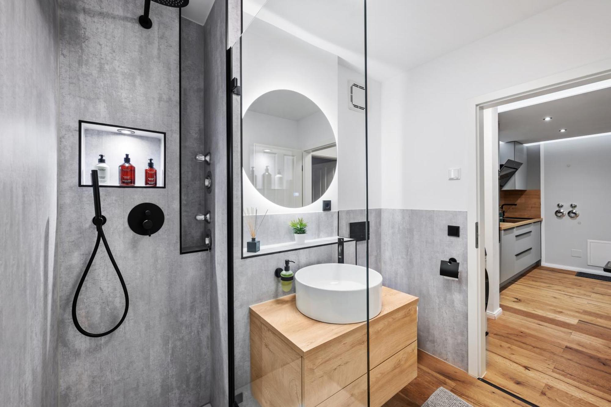 Edler Wohnraum Noble Stadtoase Mit Boxspringbett, Kaffeevollautomat, Lift & Parkplatz ケムニッツ エクステリア 写真